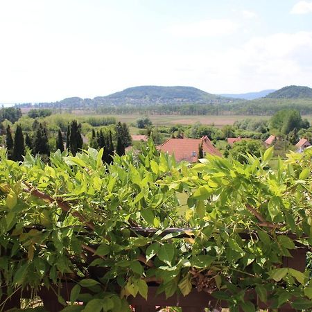 Napsugar Vendeghaz Villa Badacsonytordemic Bagian luar foto