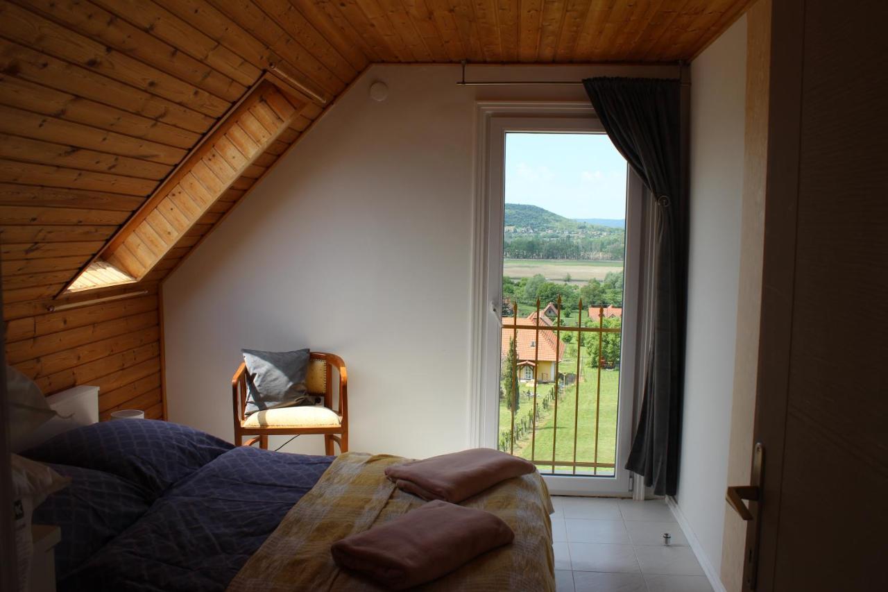 Napsugar Vendeghaz Villa Badacsonytordemic Bagian luar foto